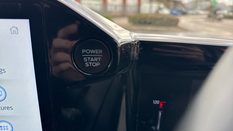 Ford Tourneo Custom 320 L2 Diesel Fwd 2.0 EcoBlue 136ps H1 Titanium 8 seater Auto